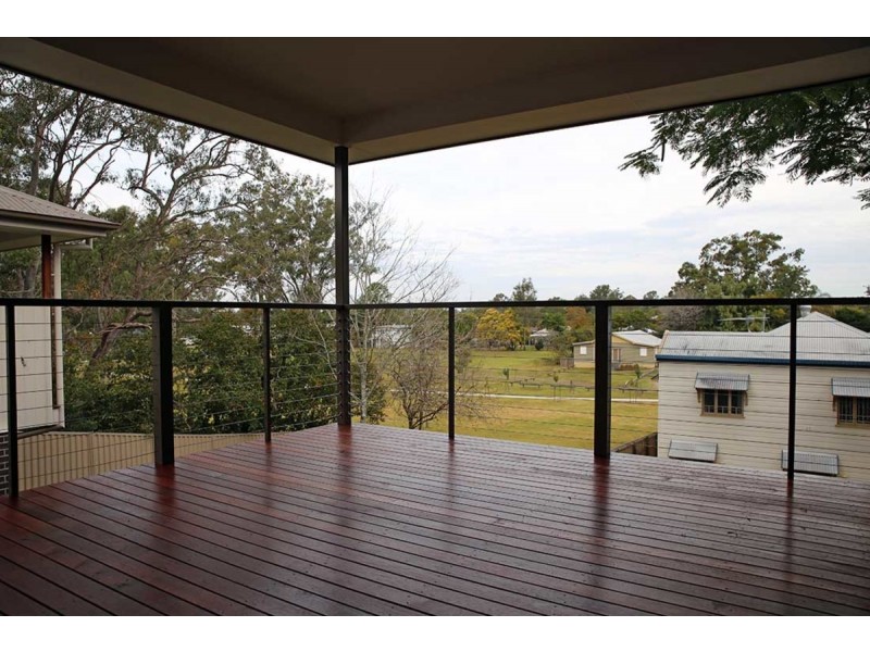 40 Ellen Street, Oxley QLD 4075