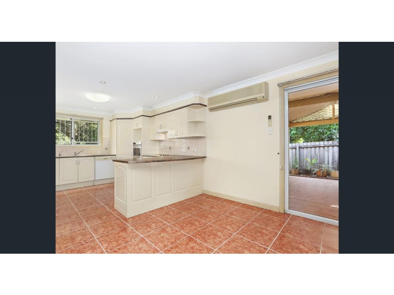 261 Winstanley Street, Carindale QLD 4152