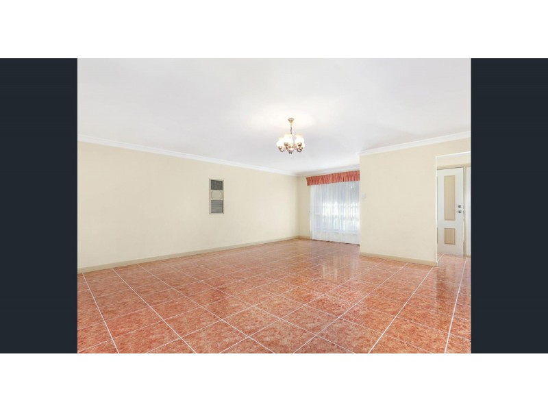 261 Winstanley Street, Carindale QLD 4152