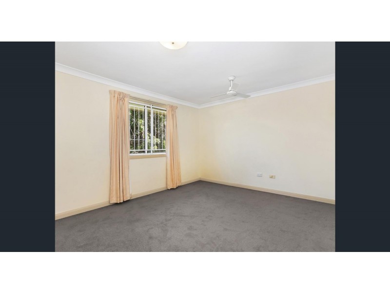 261 Winstanley Street, Carindale QLD 4152