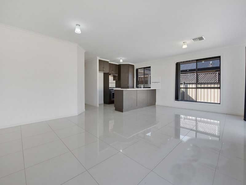 7 Maple Leaf Court, Munno Para West SA 5115