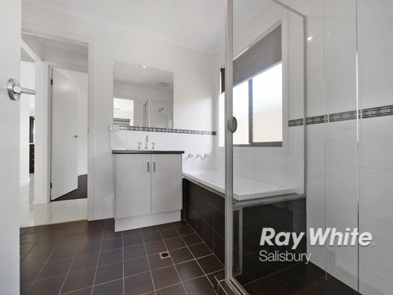 7 Maple Leaf Court, Munno Para West SA 5115