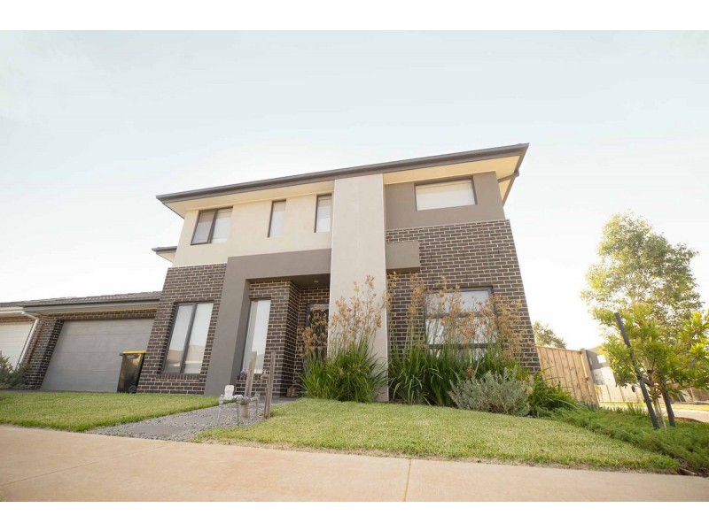 14 Gromark Street, Rockbank VIC 3335