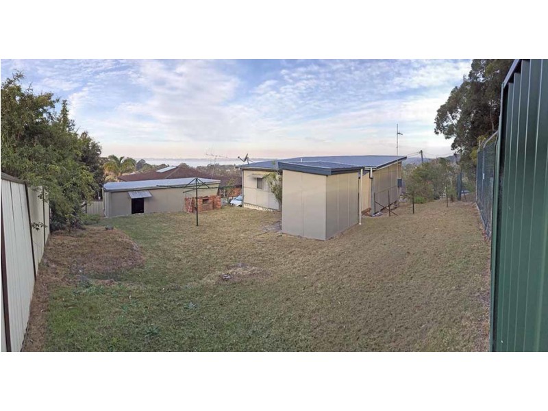 21 Wirigi Street, Berkeley Vale NSW 2261