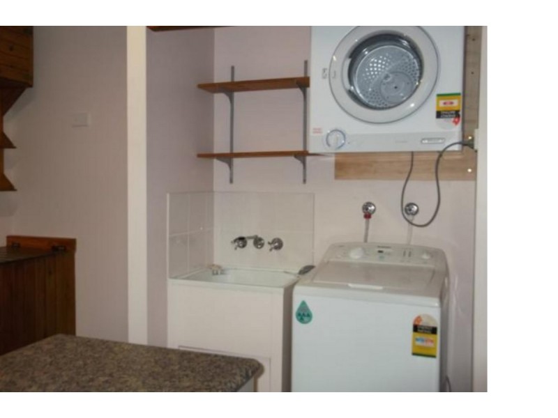 11/6-8 Cannon Street, Manunda QLD 4870