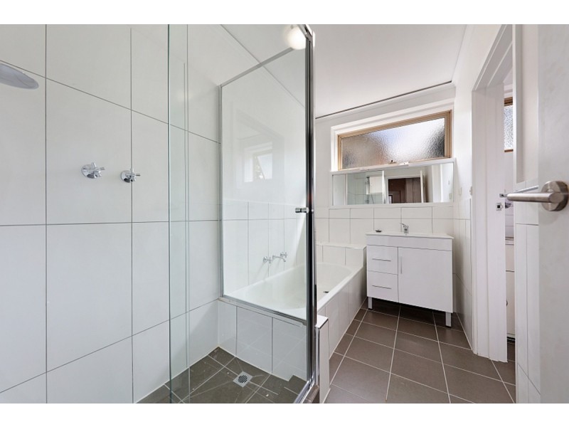 2/31-33 Wattletree Road, Armadale VIC 3143