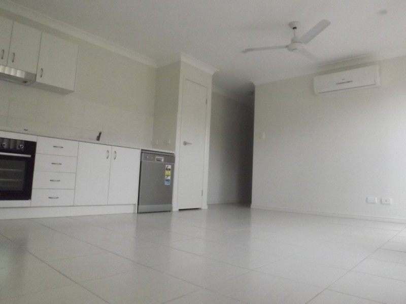 2/6 Melville Street, Brassall QLD 4305