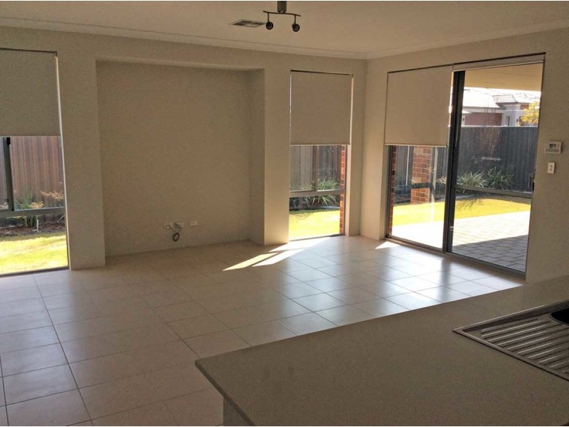 8 Kennerton Avenue, Landsdale WA 6065