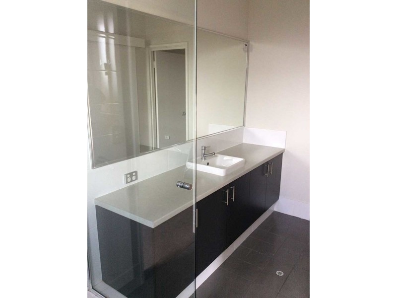 8 Kennerton Avenue, Landsdale WA 6065