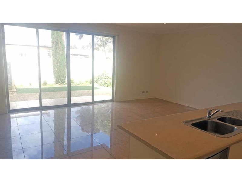 5/1A Pedlar Street, Seaton SA 5023