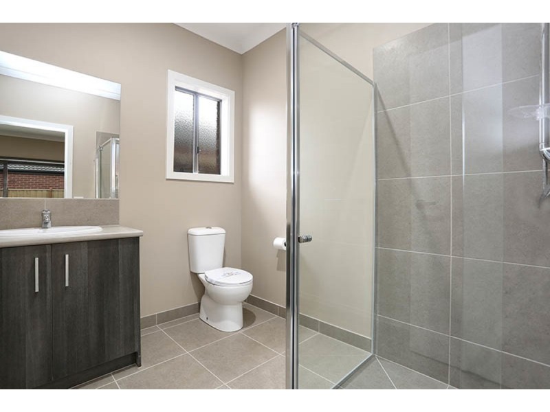 40 Primrose Crescent, Mickleham VIC 3064