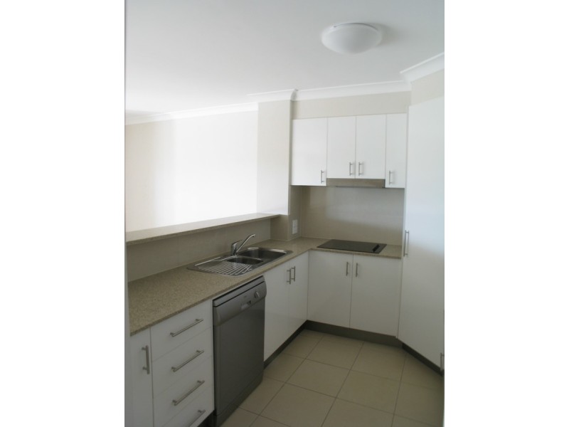 13/99 Muir Street, Labrador QLD 4215