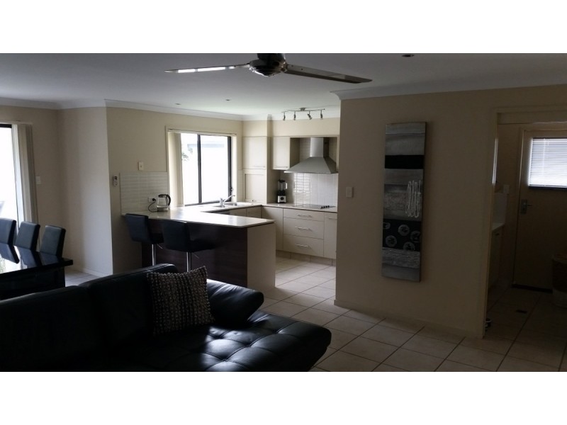 16/368 Pine Ridge Road, Runaway Bay QLD 4216