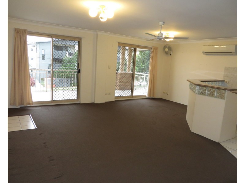 4/52 Crump Street, Holland Park West QLD 4121