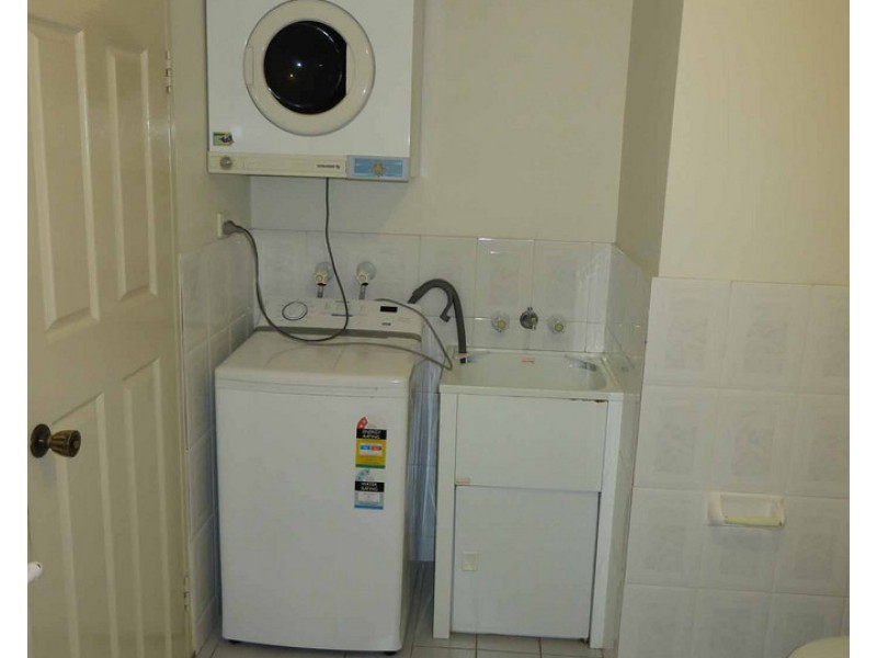 4/52 Crump Street, Holland Park West QLD 4121