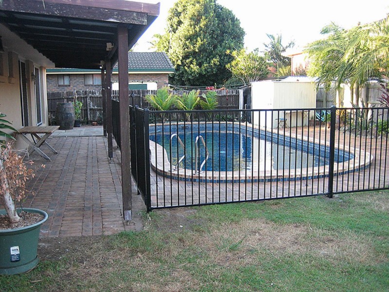 5 Quail Court, Burleigh Waters QLD 4220