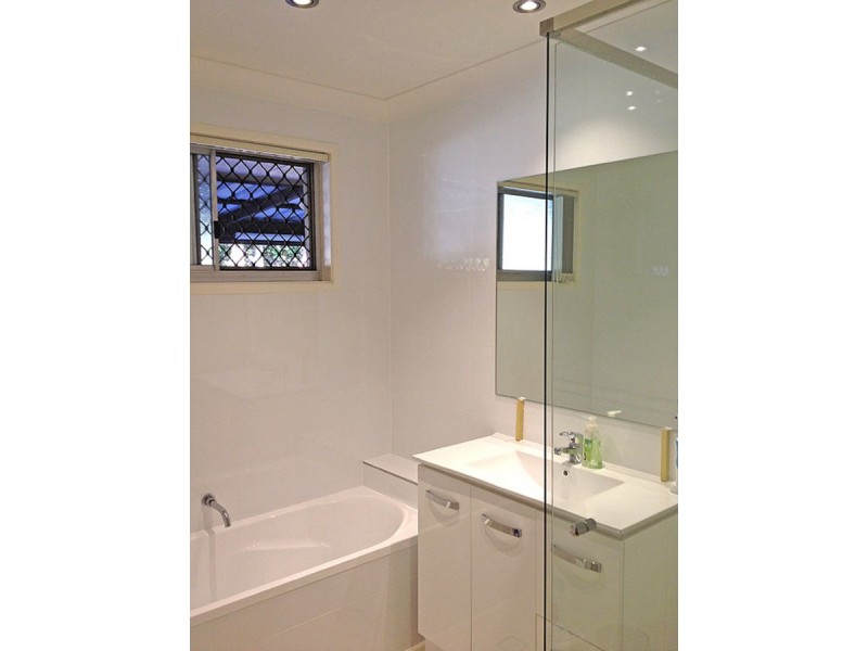 5 Quail Court, Burleigh Waters QLD 4220