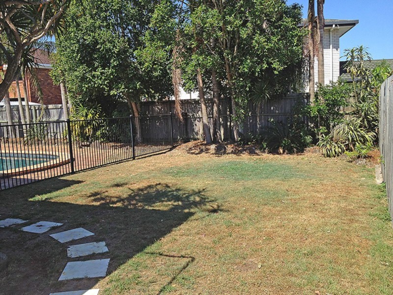 5 Quail Court, Burleigh Waters QLD 4220