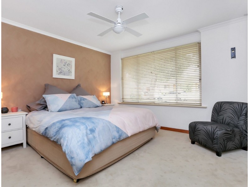 4 Niblick Street, Fairview Park SA 5126