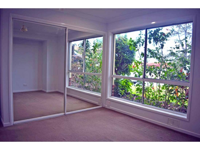 4 Queen Charlotte Court, Mudgeeraba QLD 4213