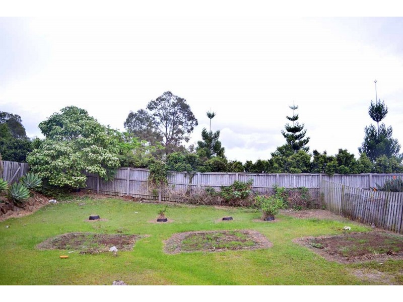 4 Queen Charlotte Court, Mudgeeraba QLD 4213