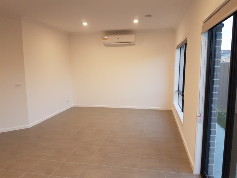 14 Allambee Street, Melton West VIC 3337