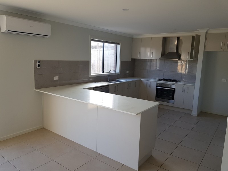 8 Aviation Drive, Diggers Rest VIC 3427