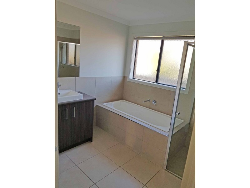 8 Aviation Drive, Diggers Rest VIC 3427