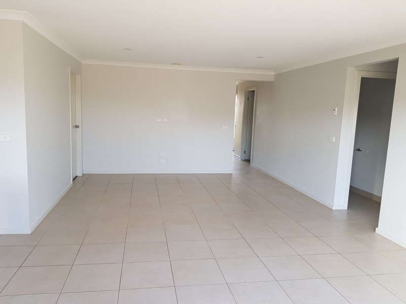8 Aviation Drive, Diggers Rest VIC 3427