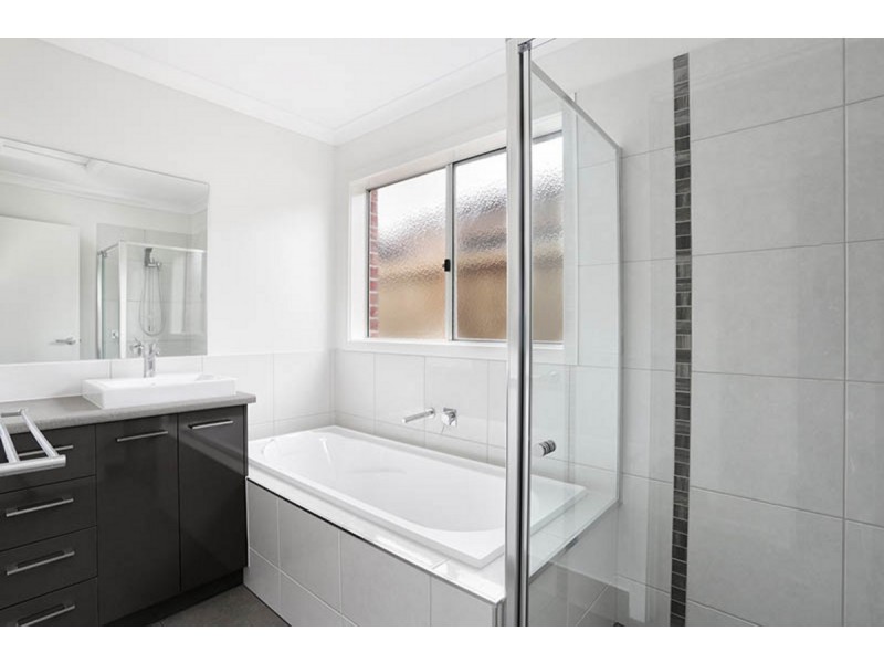 31 Pennyroyal Avenue, Truganina VIC 3029