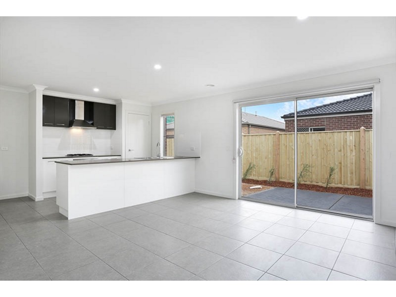 31 Pennyroyal Avenue, Truganina VIC 3029