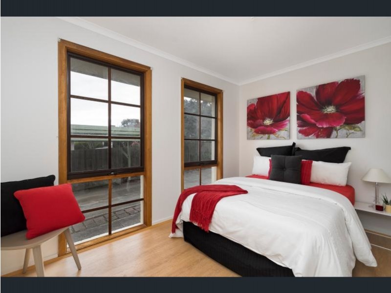 2/109 Station Street, Burwood VIC 3125