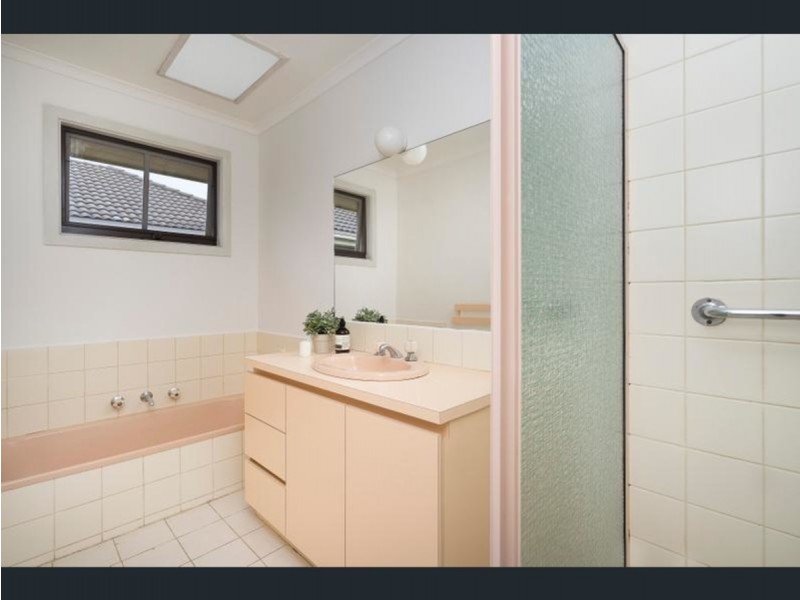 2/109 Station Street, Burwood VIC 3125