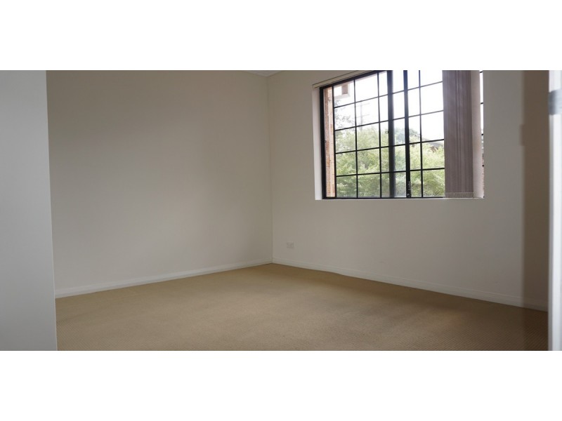 2/22 Charles Street, Carlingford NSW 2118