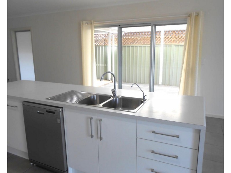 2 Quadrant Terrace, Seaford SA 5169
