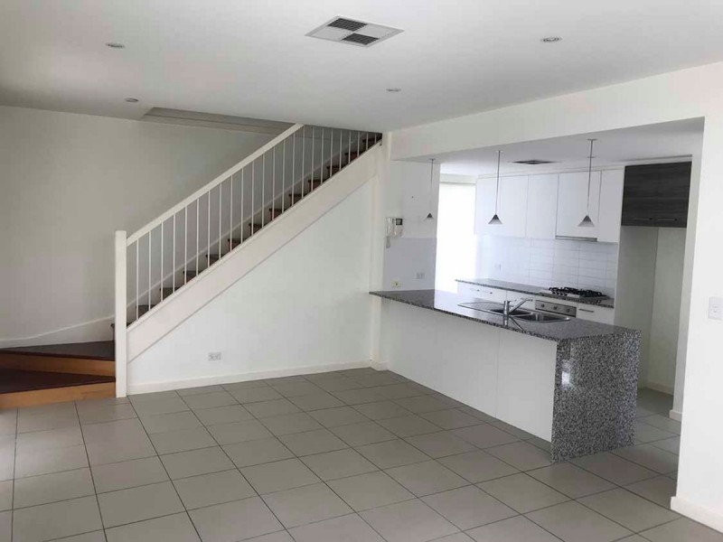 3/8 West Beach Road, West Beach SA 5024