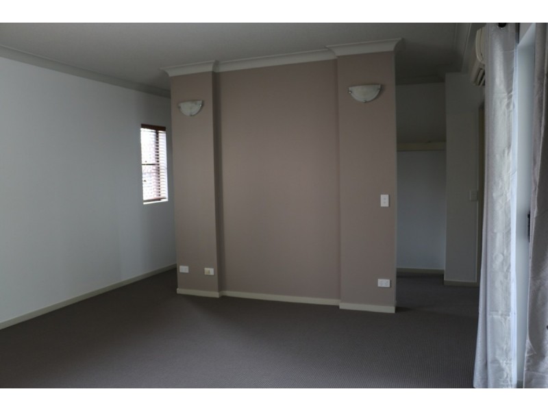 16/2-10 Geraldton Drive, Varsity Lakes QLD 4227