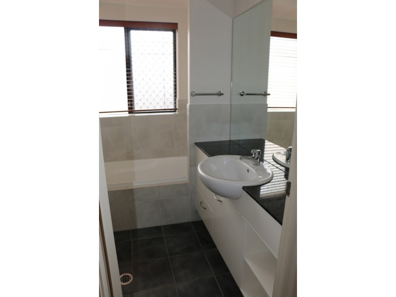 16/2-10 Geraldton Drive, Varsity Lakes QLD 4227