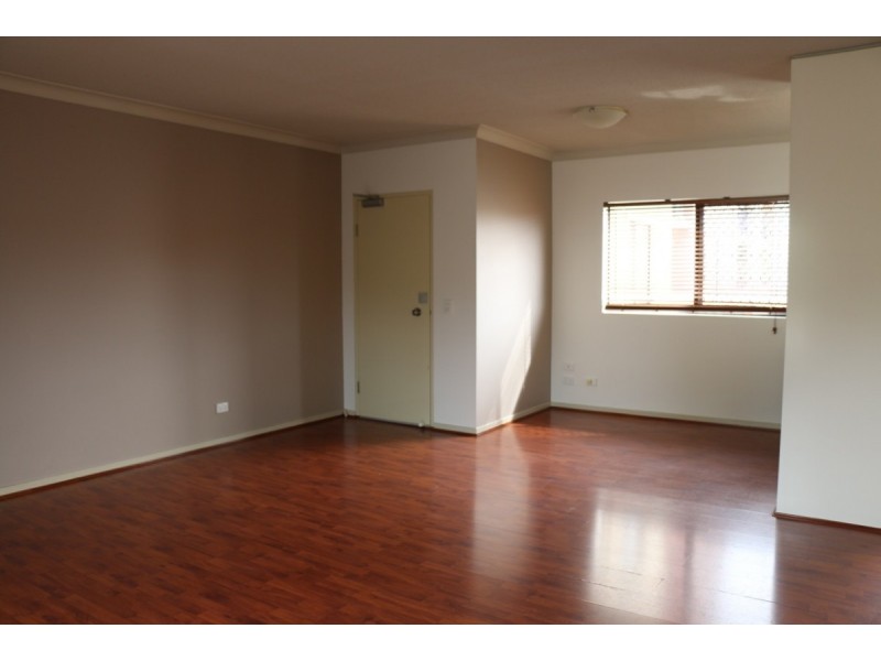16/2-10 Geraldton Drive, Varsity Lakes QLD 4227