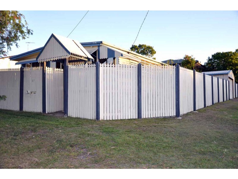 37 Crawford Street, Redcliffe QLD 4020