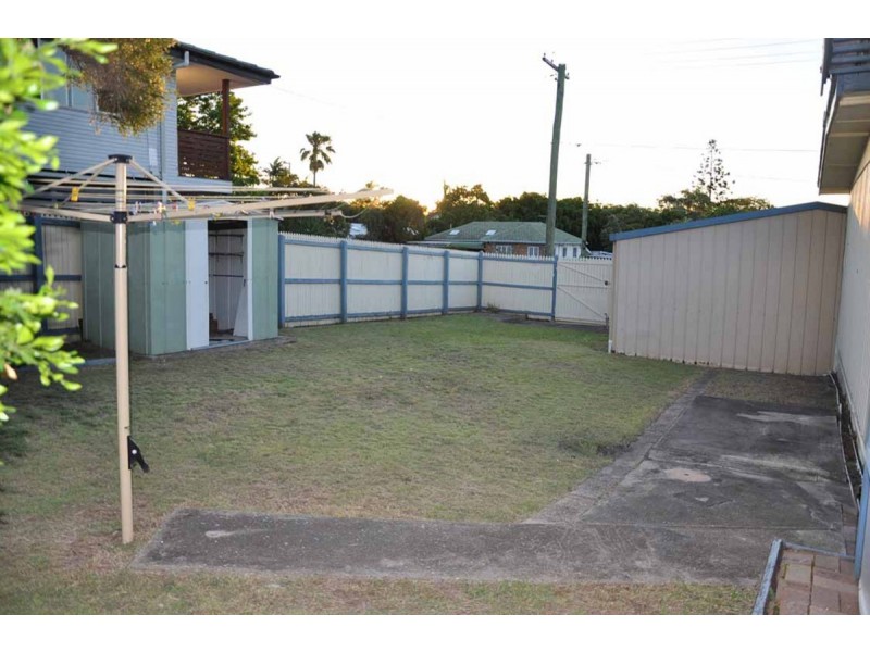 37 Crawford Street, Redcliffe QLD 4020
