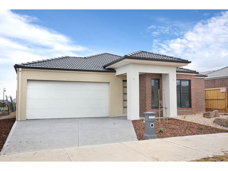 85 Claret Ash Boulevard, Melton West VIC 3337