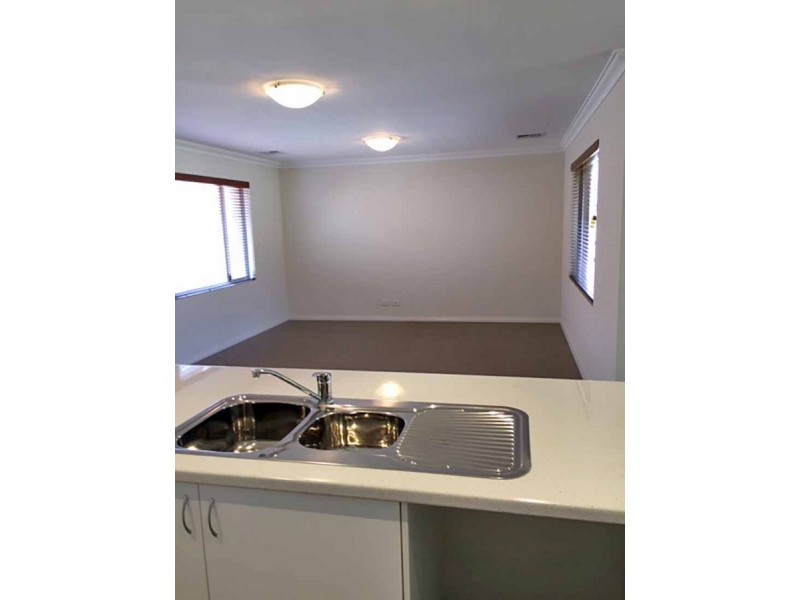 12 Riversdale Pass, Jandakot WA 6164