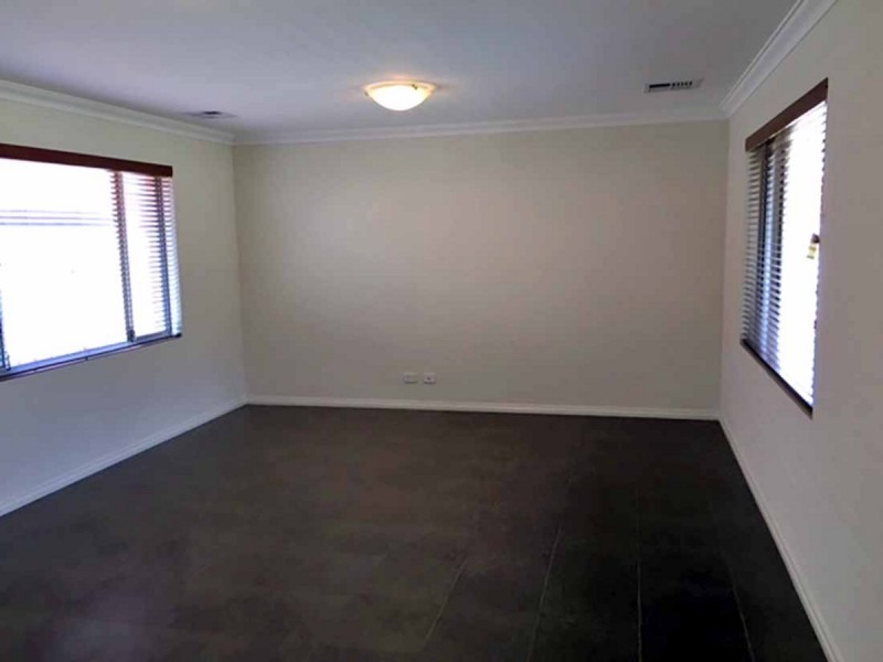 12 Riversdale Pass, Jandakot WA 6164