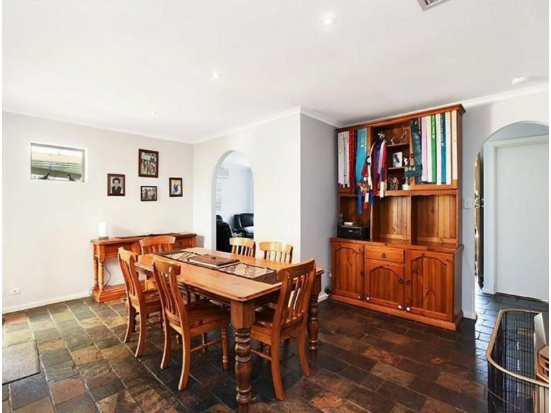 70 Heysen Drive, Trott Park SA 5158