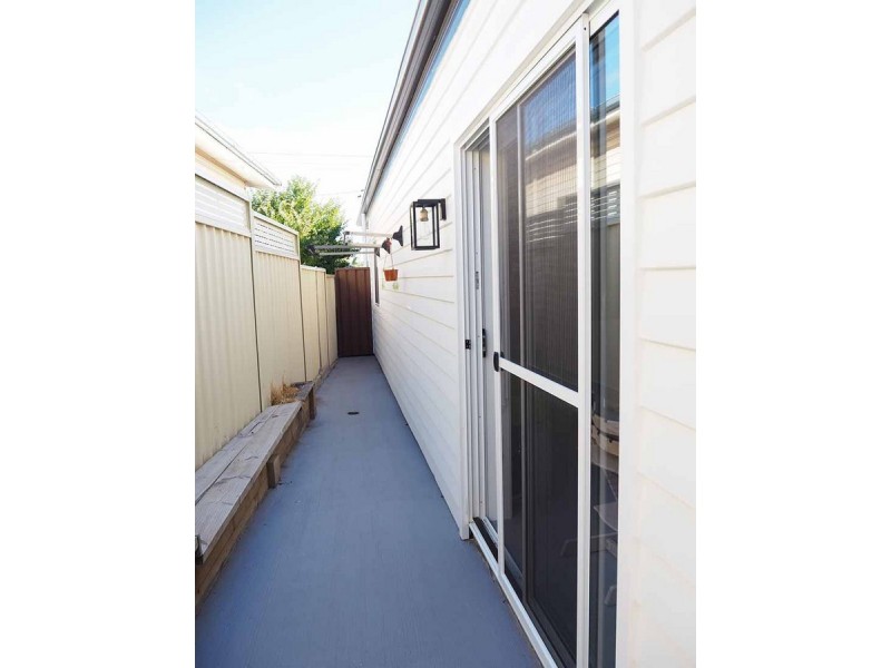 10 Ulster Avenue, Warilla NSW 2528