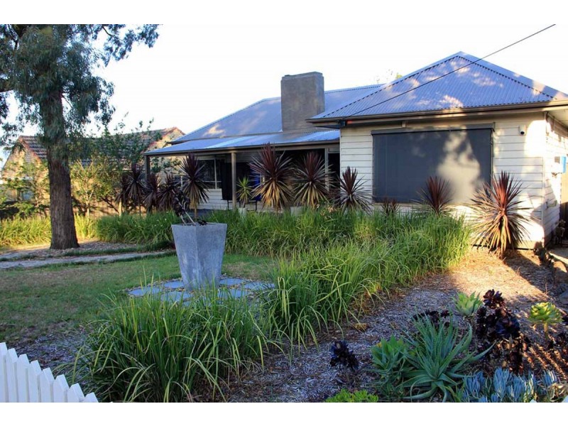 16 Hillview Avenue, Mount Waverley VIC 3149