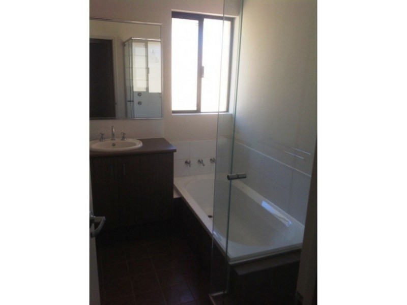 2/33 Kirkpatrick Court, Seville Grove WA 6112