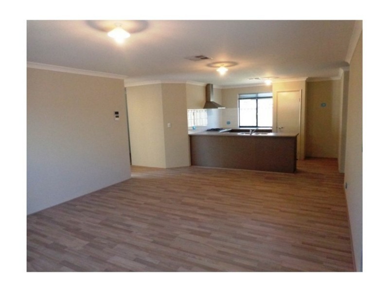 2/33 Kirkpatrick Court, Seville Grove WA 6112