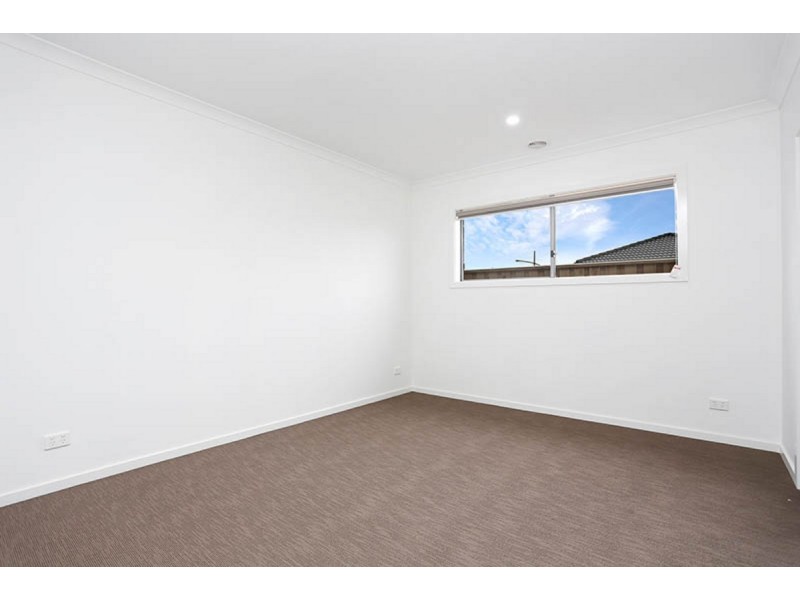 3 Scenic Way, Melton West VIC 3337